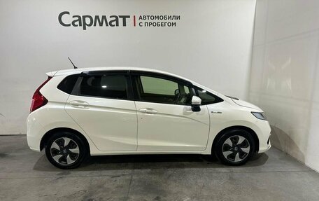 Honda Fit III, 2018 год, 1 350 000 рублей, 8 фотография