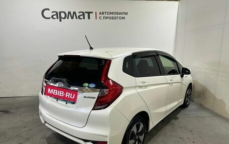 Honda Fit III, 2018 год, 1 350 000 рублей, 7 фотография