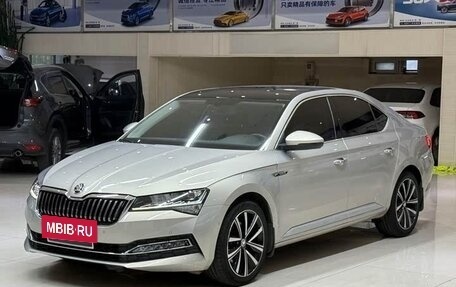 Skoda Superb III рестайлинг, 2021 год, 2 270 000 рублей, 3 фотография