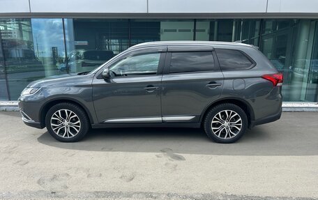 Mitsubishi Outlander III рестайлинг 3, 2018 год, 2 120 000 рублей, 4 фотография