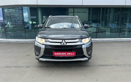 Mitsubishi Outlander III рестайлинг 3, 2018 год, 2 120 000 рублей, 2 фотография