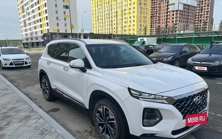 Hyundai Santa Fe IV, 2019 год, 3 800 000 рублей, 3 фотография
