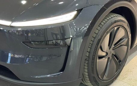 Tesla Model Y I, 2025 год, 6 000 000 рублей, 3 фотография