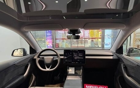 Tesla Model Y I, 2025 год, 6 000 000 рублей, 2 фотография