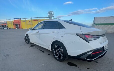 Hyundai Elantra, 2023 год, 2 300 000 рублей, 3 фотография