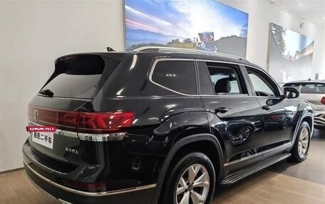 Volkswagen Teramont I, 2022 год, 3 260 000 рублей, 2 фотография