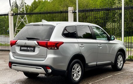 Mitsubishi Outlander III рестайлинг 3, 2019 год, 2 399 000 рублей, 5 фотография