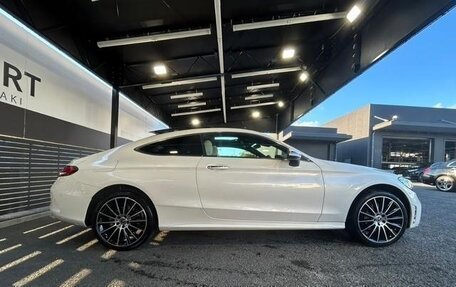Mercedes-Benz C-Класс, 2019 год, 1 650 000 рублей, 7 фотография
