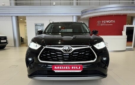Toyota Highlander, 2024 год, 5 750 000 рублей, 2 фотография