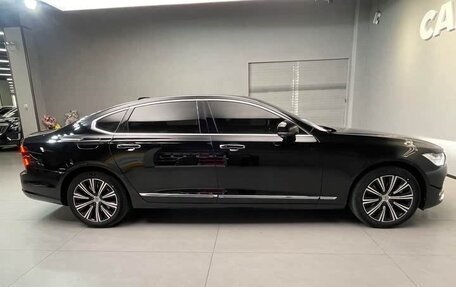 Volvo S90 II рестайлинг, 2022 год, 3 180 000 рублей, 7 фотография