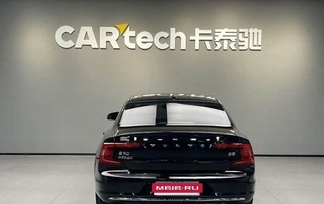 Volvo S90 II рестайлинг, 2022 год, 3 180 000 рублей, 5 фотография