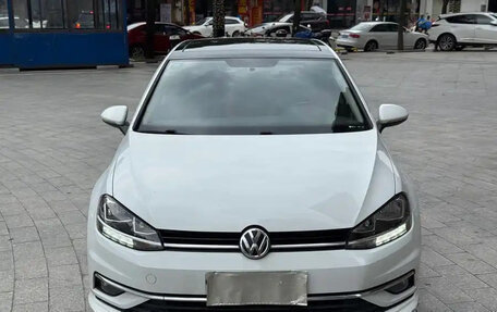 Volkswagen Golf VII, 2020 год, 1 380 000 рублей, 2 фотография