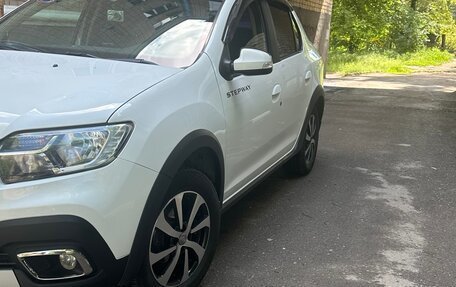 Renault Logan II, 2021 год, 1 250 000 рублей, 3 фотография