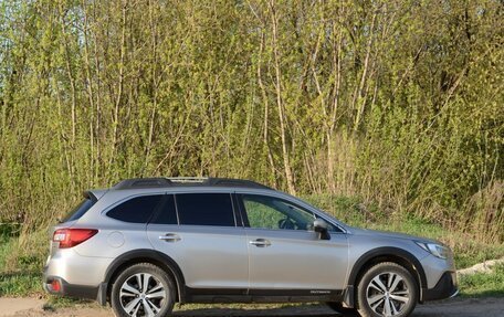 Subaru Outback IV рестайлинг, 2018 год, 2 980 000 рублей, 4 фотография