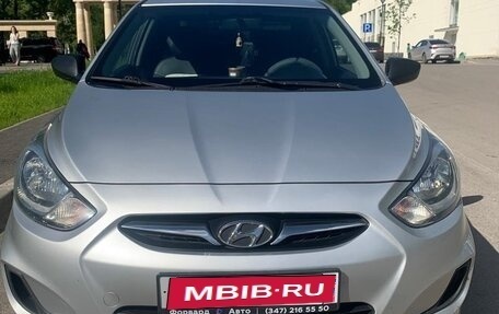 Hyundai Solaris II рестайлинг, 2014 год, 750 000 рублей, 3 фотография