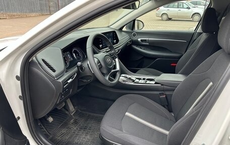 Hyundai Sonata VIII, 2021 год, 2 400 000 рублей, 2 фотография
