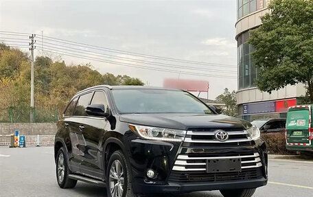 Toyota Highlander III, 2021 год, 2 620 000 рублей, 4 фотография