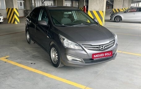 Hyundai Solaris II рестайлинг, 2015 год, 750 000 рублей, 3 фотография