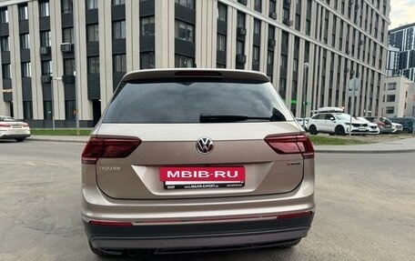 Volkswagen Tiguan II, 2018 год, 2 500 000 рублей, 8 фотография