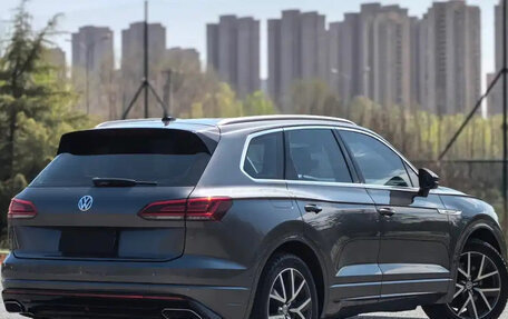 Volkswagen Touareg III, 2022 год, 4 700 090 рублей, 3 фотография