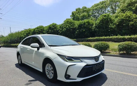 Toyota Corolla, 2022 год, 1 350 000 рублей, 3 фотография