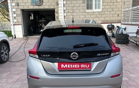 Nissan Leaf II, 2020 год, 2 345 000 рублей, 2 фотография