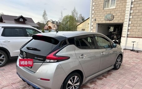 Nissan Leaf II, 2020 год, 2 345 000 рублей, 4 фотография