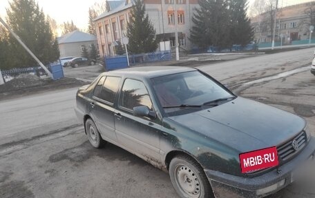 Volkswagen Vento, 1996 год, 200 000 рублей, 3 фотография