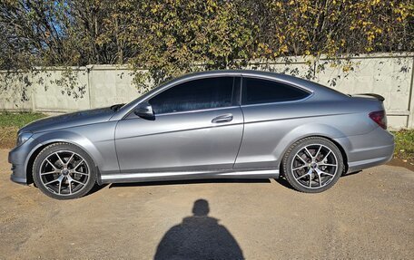 Mercedes-Benz C-Класс, 2011 год, 1 200 000 рублей, 2 фотография