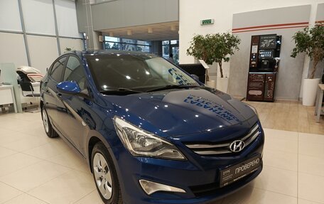 Hyundai Solaris II рестайлинг, 2015 год, 751 000 рублей, 3 фотография
