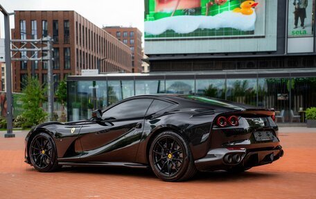 Ferrari 812, 2020 год, 38 000 000 рублей, 8 фотография