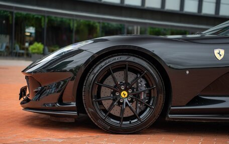 Ferrari 812, 2020 год, 38 000 000 рублей, 6 фотография