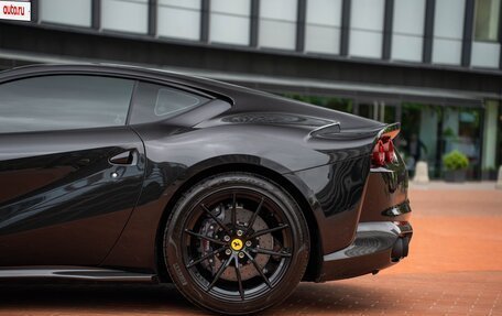 Ferrari 812, 2020 год, 38 000 000 рублей, 7 фотография