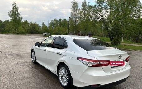 Toyota Camry, 2019 год, 2 800 000 рублей, 3 фотография