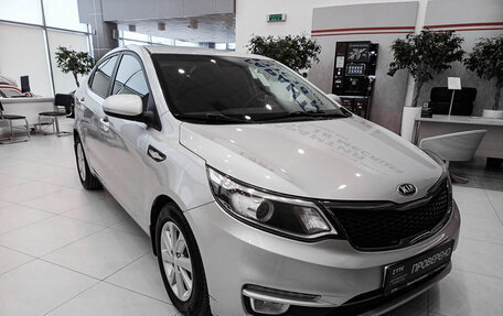 KIA Rio III рестайлинг, 2016 год, 1 013 000 рублей, 5 фотография
