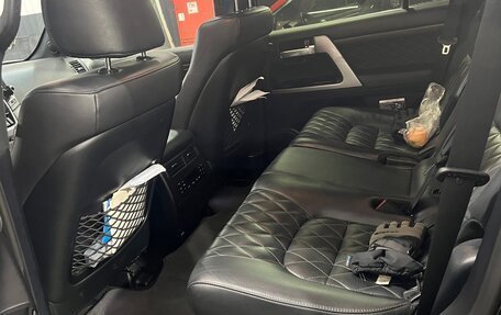 Toyota Land Cruiser 200, 2017 год, 7 350 000 рублей, 3 фотография