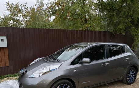 Nissan Leaf I, 2016 год, 1 350 000 рублей, 2 фотография