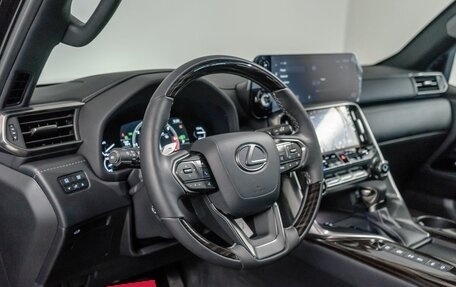 Lexus LX, 2024 год, 18 390 000 рублей, 10 фотография