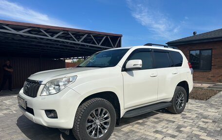 Toyota Land Cruiser Prado 150 рестайлинг 2, 2011 год, 3 100 000 рублей, 2 фотография