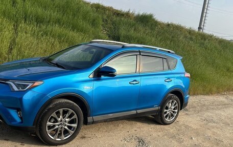 Toyota RAV4, 2017 год, 2 000 000 рублей, 3 фотография