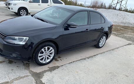 Volkswagen Jetta VI, 2012 год, 930 000 рублей, 2 фотография