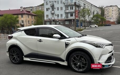 Toyota C-HR I рестайлинг, 2017 год, 1 700 000 рублей, 3 фотография