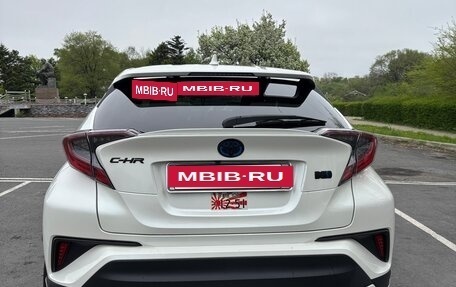 Toyota C-HR I рестайлинг, 2017 год, 1 700 000 рублей, 2 фотография