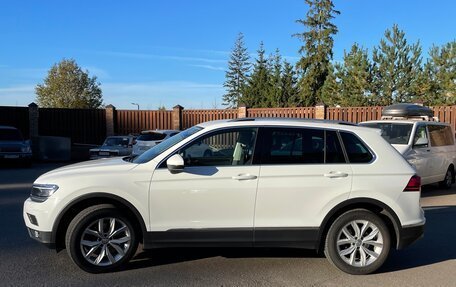 Volkswagen Tiguan II, 2018 год, 2 500 000 рублей, 4 фотография