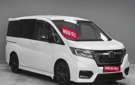 Honda Stepwgn IV, 2019 год, 2 399 000 рублей, 1 фотография