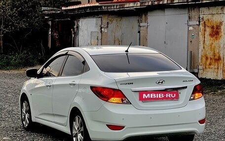 Hyundai Solaris II рестайлинг, 2012 год, 750 000 рублей, 2 фотография