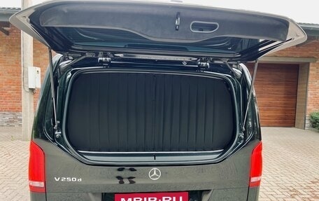 Mercedes-Benz V-Класс, 2022 год, 18 299 000 рублей, 10 фотография