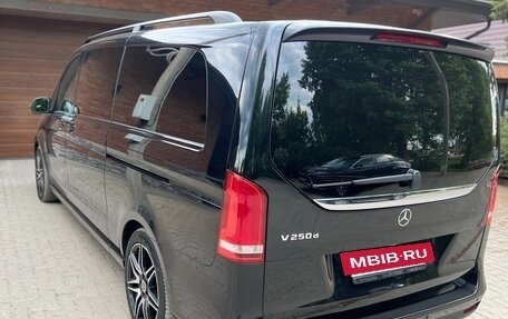 Mercedes-Benz V-Класс, 2022 год, 18 299 000 рублей, 6 фотография