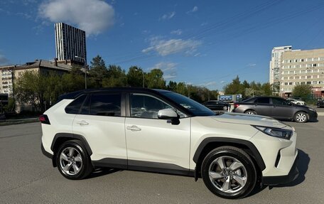Toyota RAV4, 2019 год, 3 159 000 рублей, 4 фотография