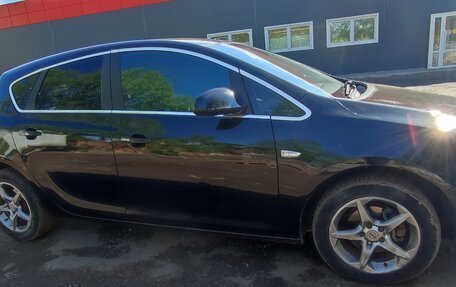 Opel Astra J, 2011 год, 800 000 рублей, 4 фотография